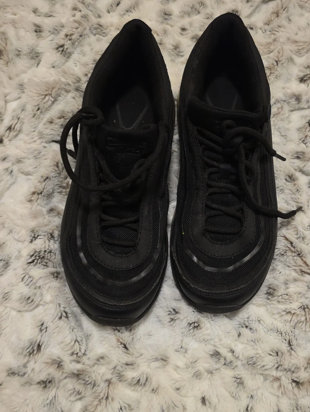 Women's 8.5 Black Mesh Casual Sneakers - Lightweight Everyday Trainer